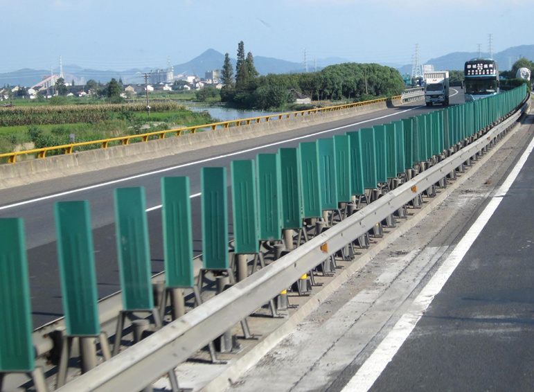 內(nèi)蒙高速公路防眩板